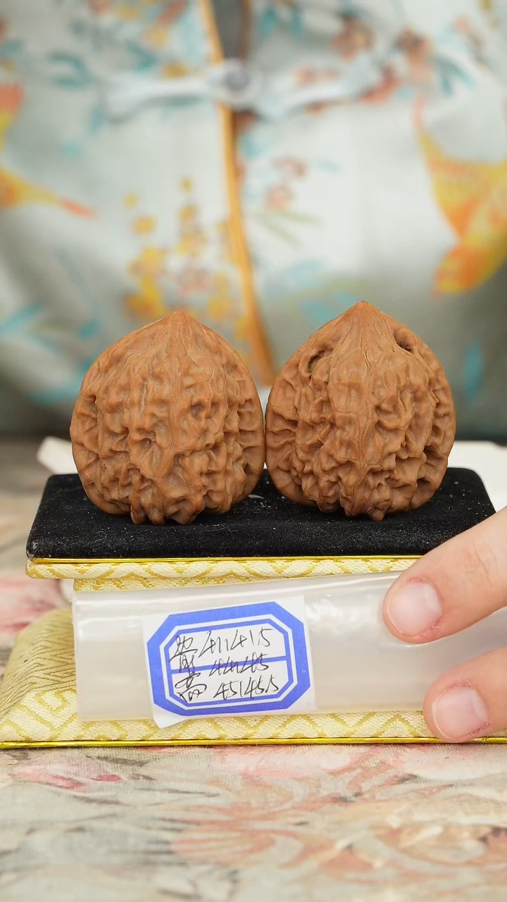 【闪购商品】文玩核桃把件鸡心有修