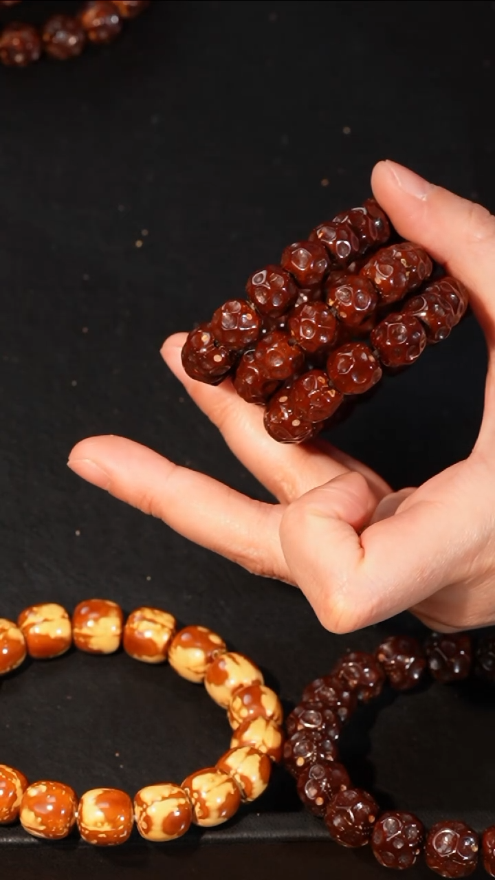 紫金鼠手串11+mm高透玉化料无相单圈