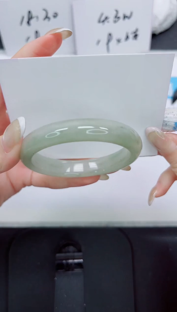 石英质玉手镯未镶嵌398