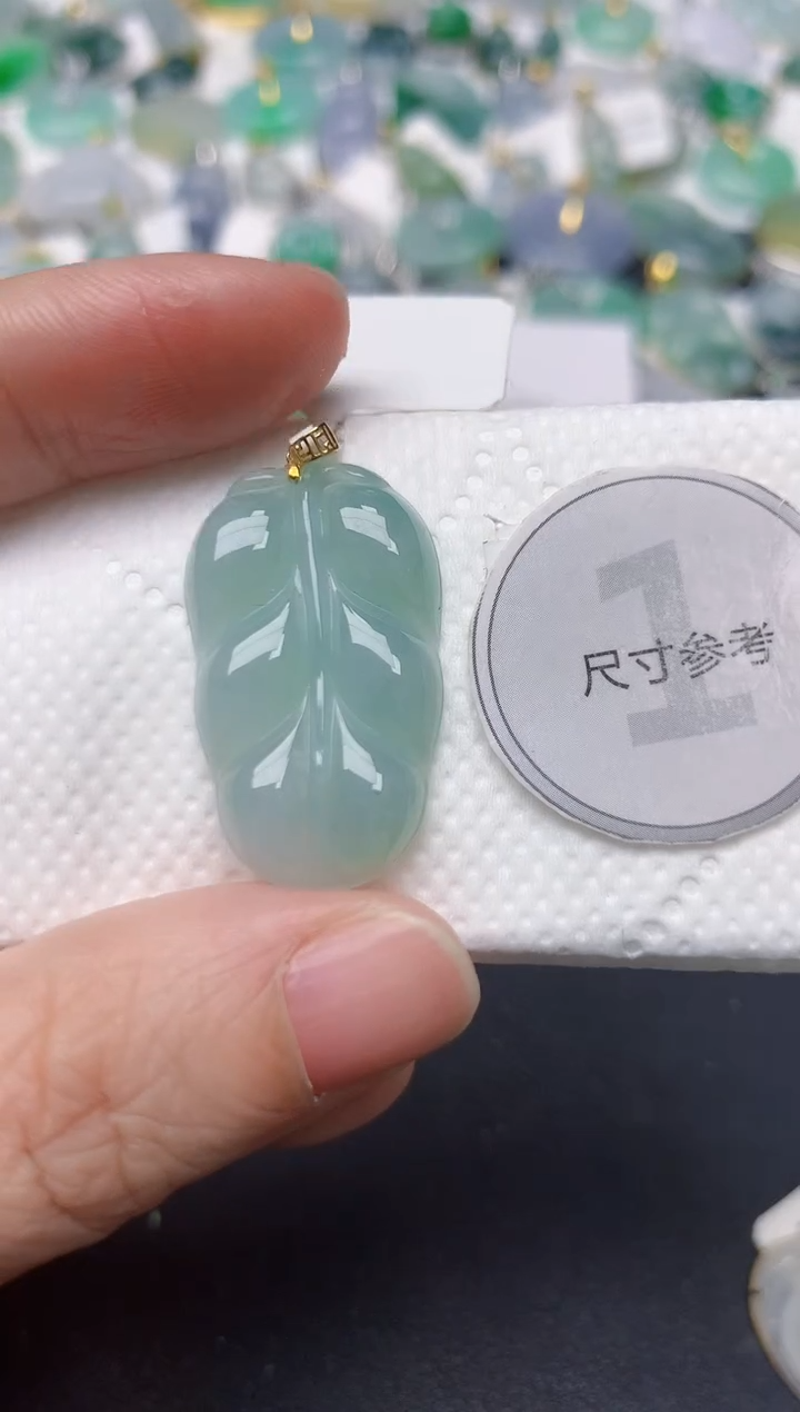 颈饰18K金镶嵌翡翠天然缅甸A货翡翠