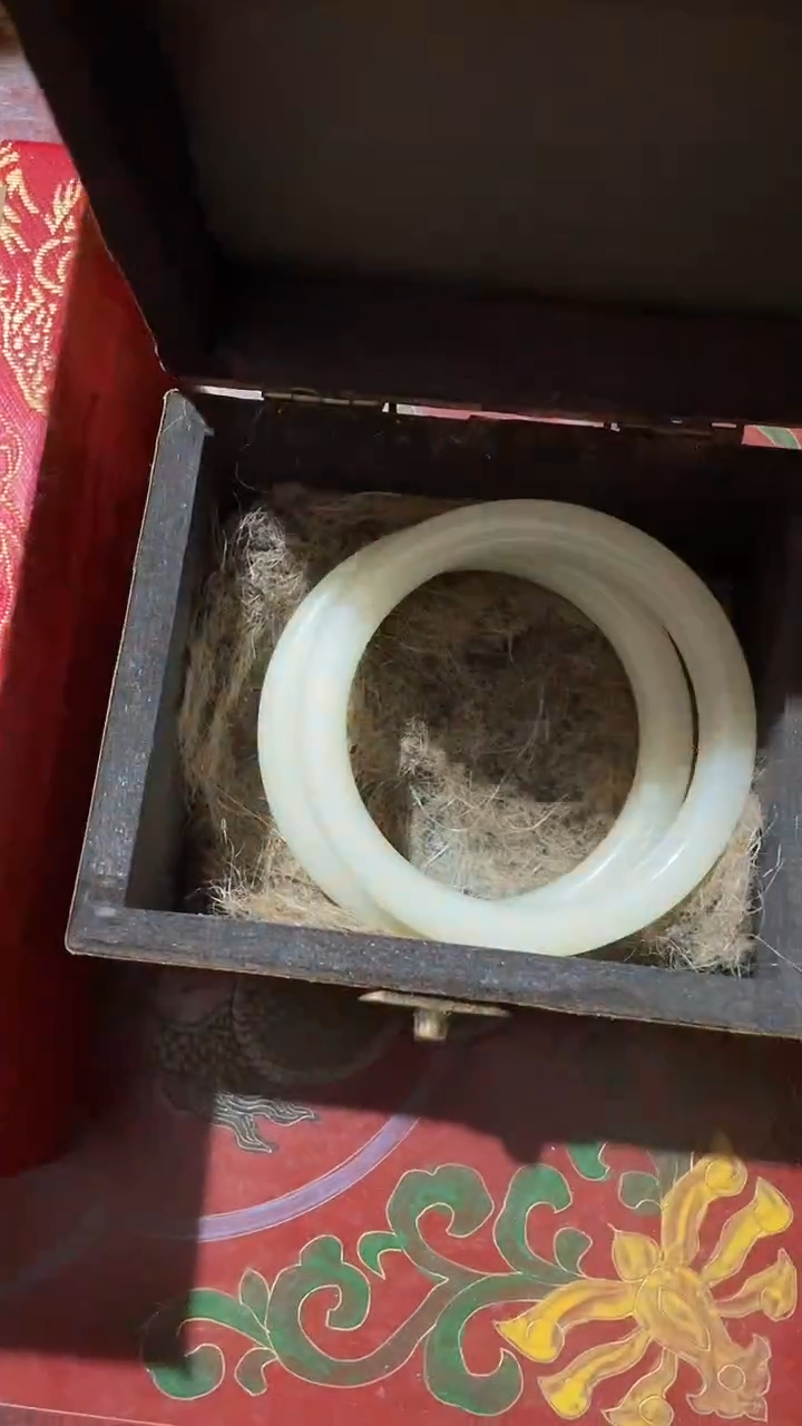 玉米福满专属链接  一对白镯子