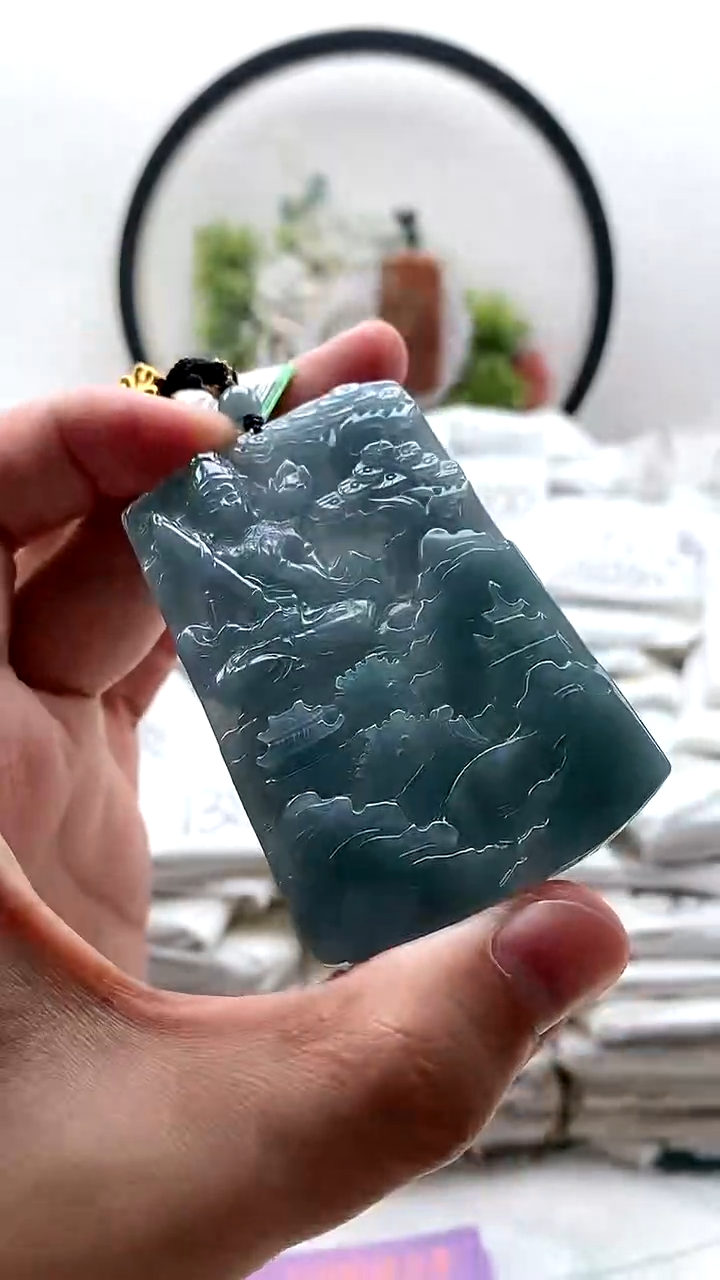 颈饰未镶嵌翡翠虚空藏