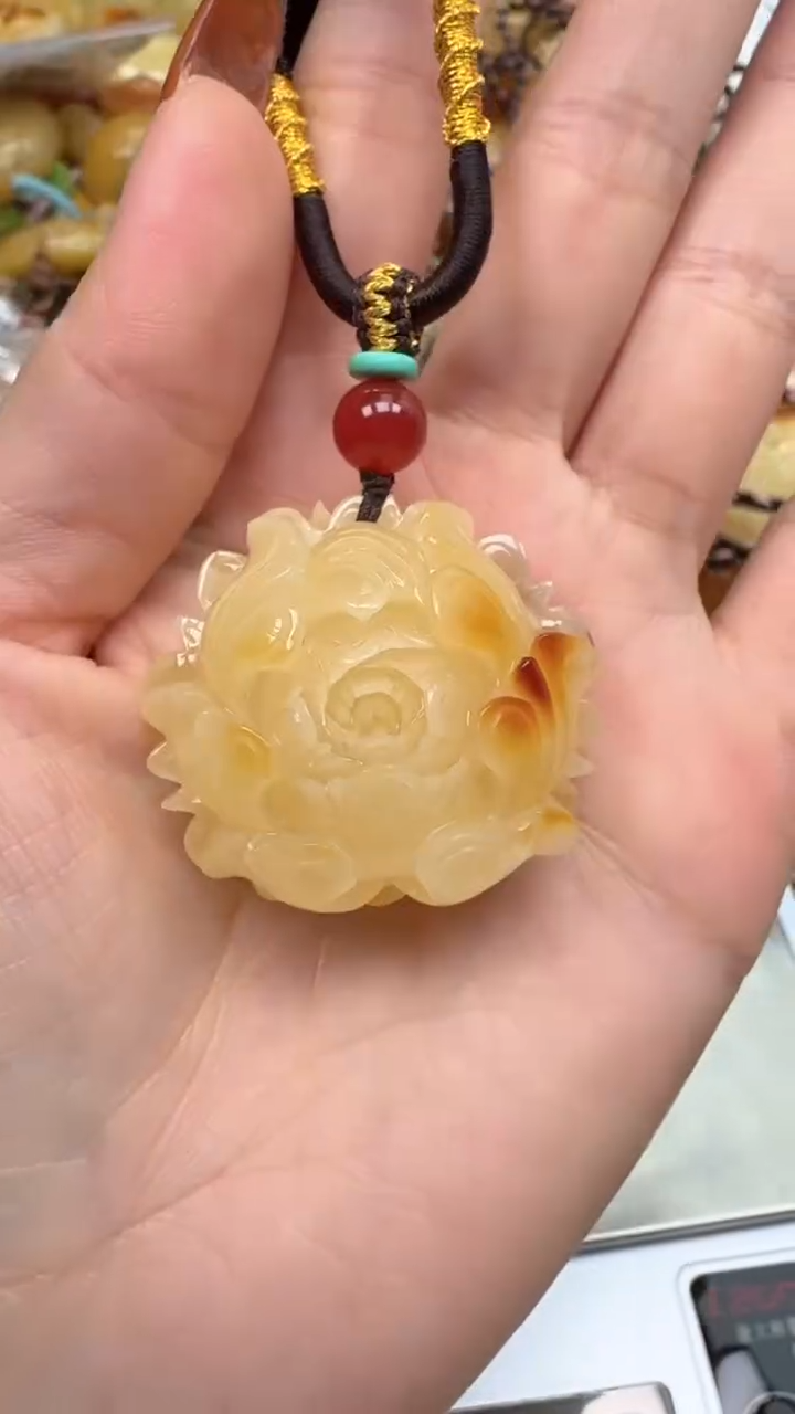 裸石琥珀未镶嵌如图