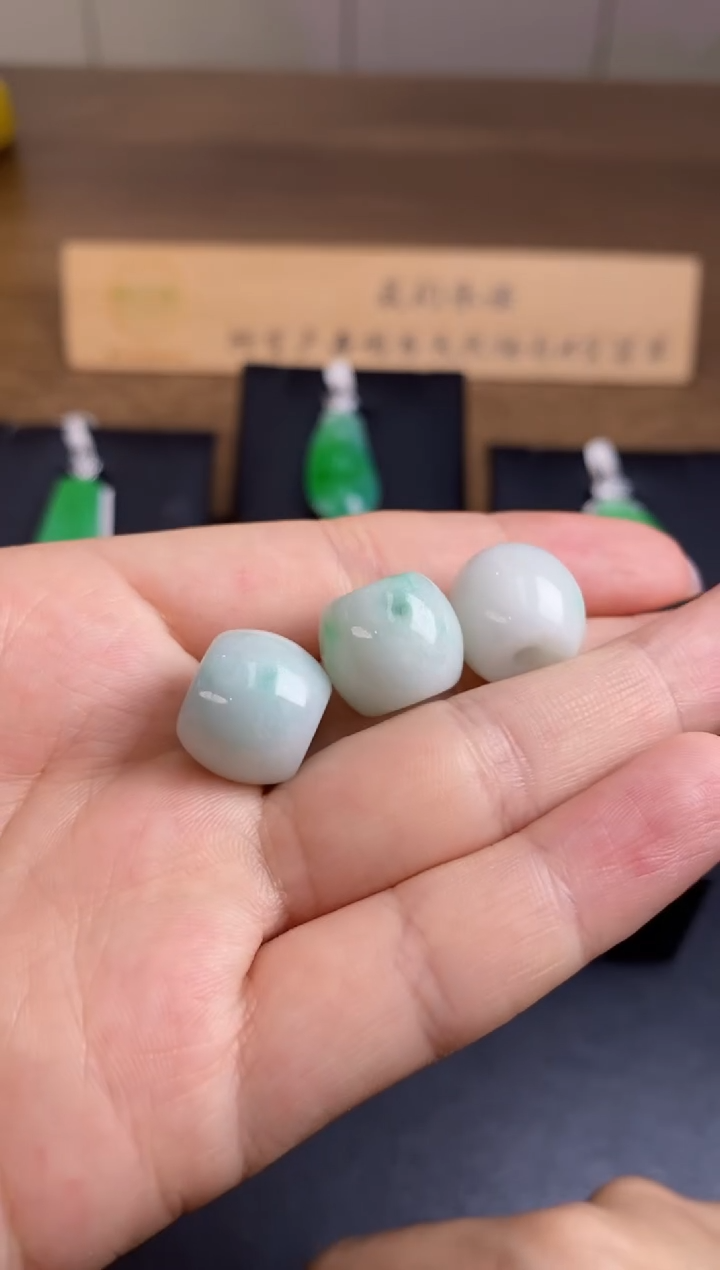 【闪购商品】翡翠颈饰未镶嵌翡翠（多样性发一件）