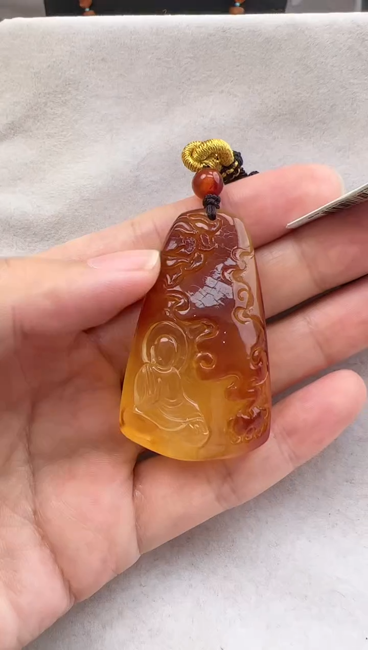 【闪购商品】琥珀裸石未镶嵌10113170-吊坠