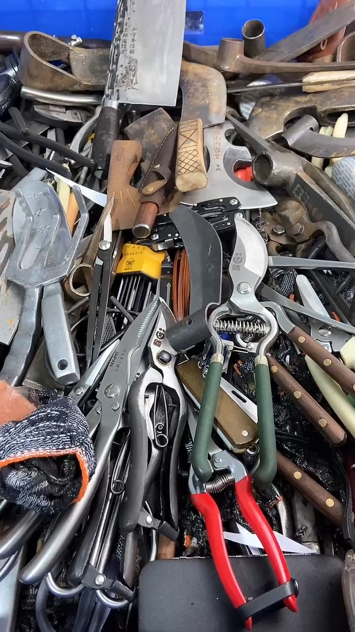 孤****人五金园艺农具厨具工具闪购