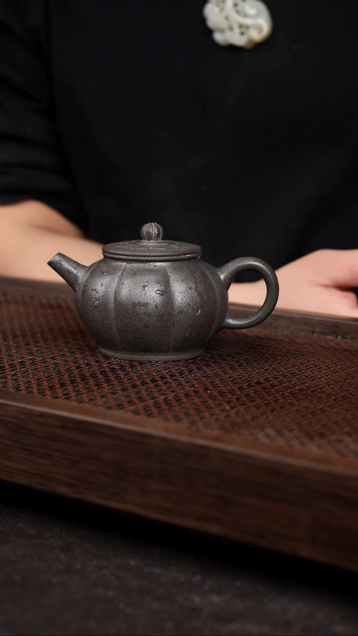 【闪购商品】紫砂茶壶岩中泥鞠蕾