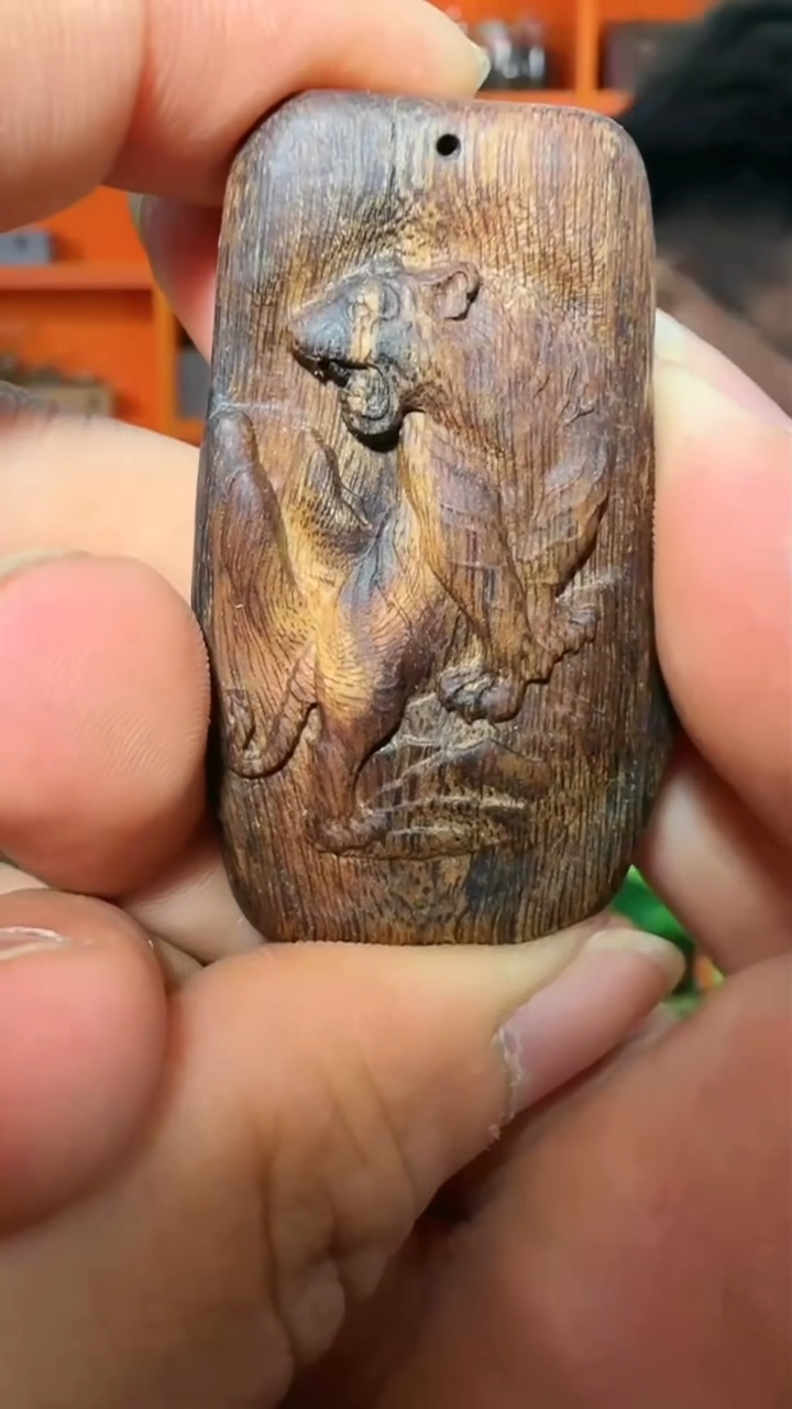 沉香吊坠218号生肖虎多样性发一