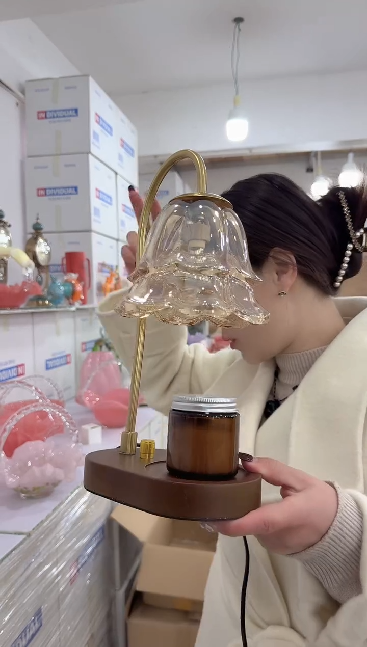 【闪购商品】玻璃洛芙花器-e-早9