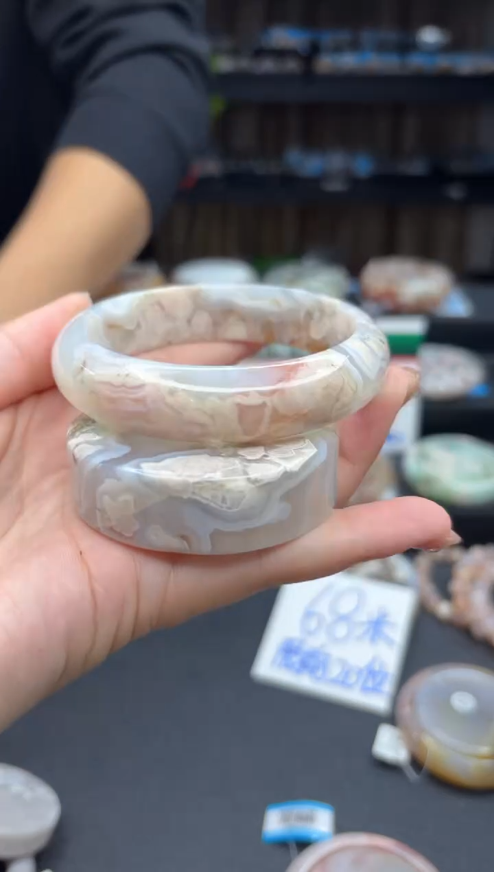 【闪购商品】石英质玉手镯未镶嵌261（61圈赠送镯心）