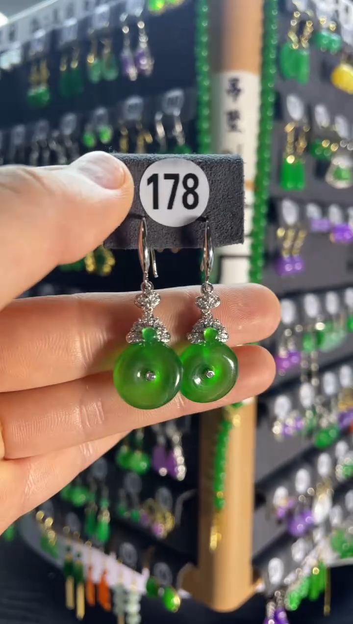 【闪购商品】翡翠颈饰银S925镶嵌178.....