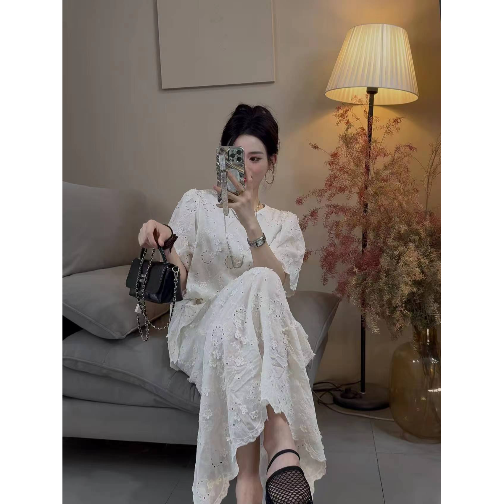 白色立体花朵上衣半身裙套装女2025新款夏日独特漂亮巨好看两件套