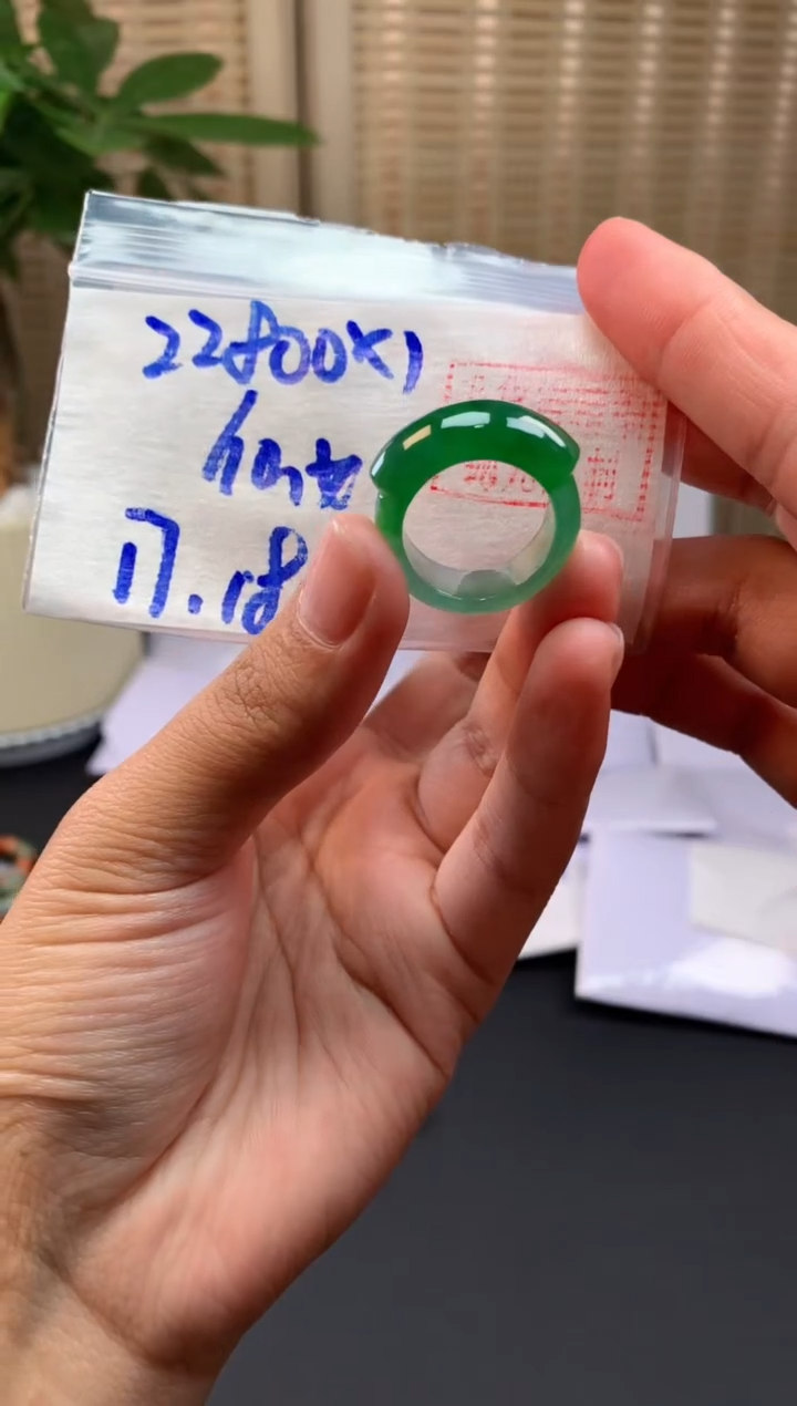 【闪购商品】定制翡翠未镶嵌戒圈#22800元-毛货需精细抛光