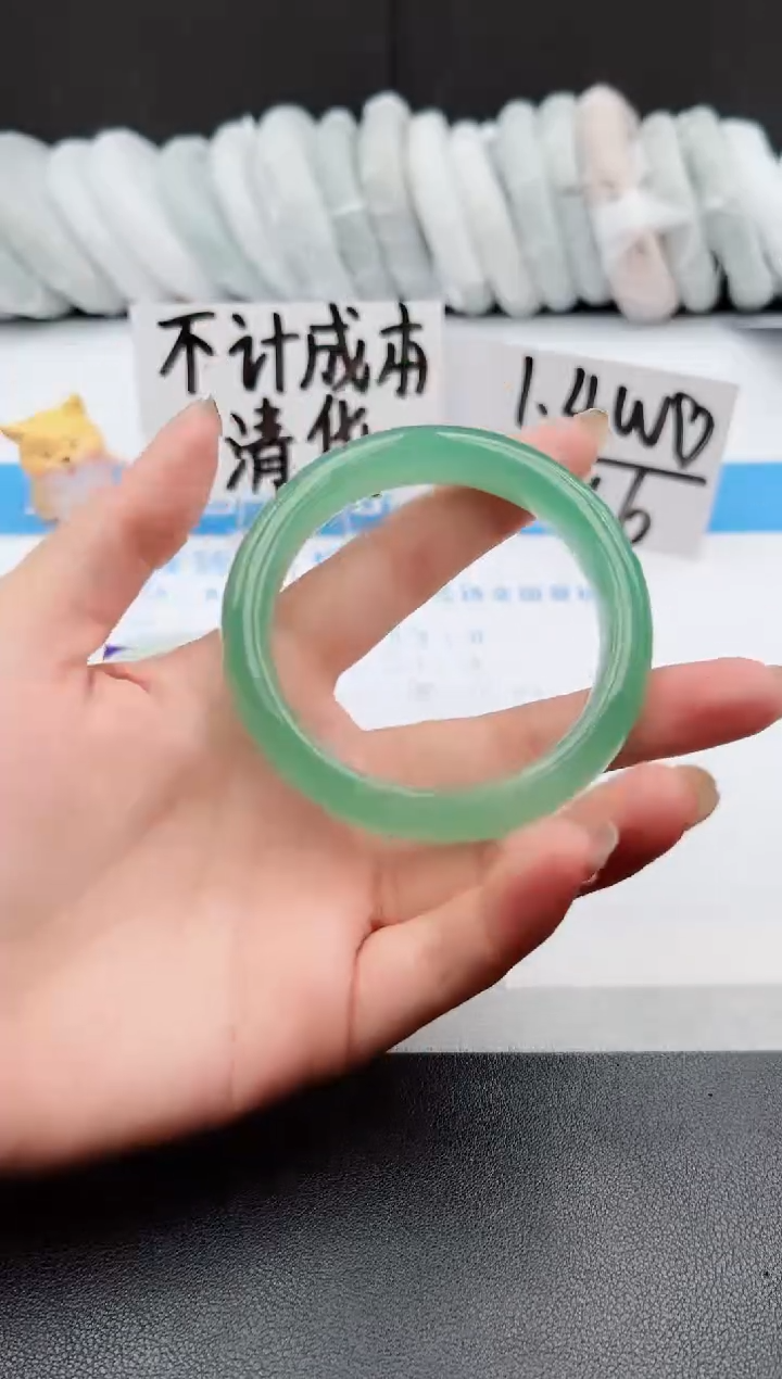 【闪购商品】石英质玉手镯未镶嵌j191-DC56