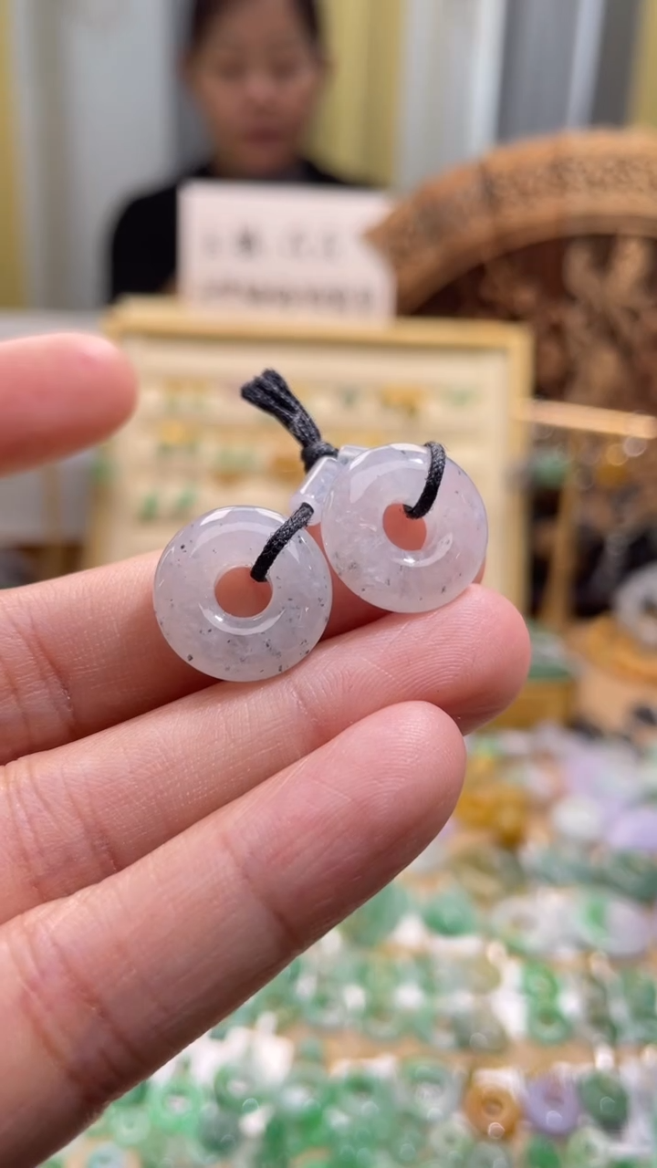 颈饰未镶嵌翡翠甜甜圈一对