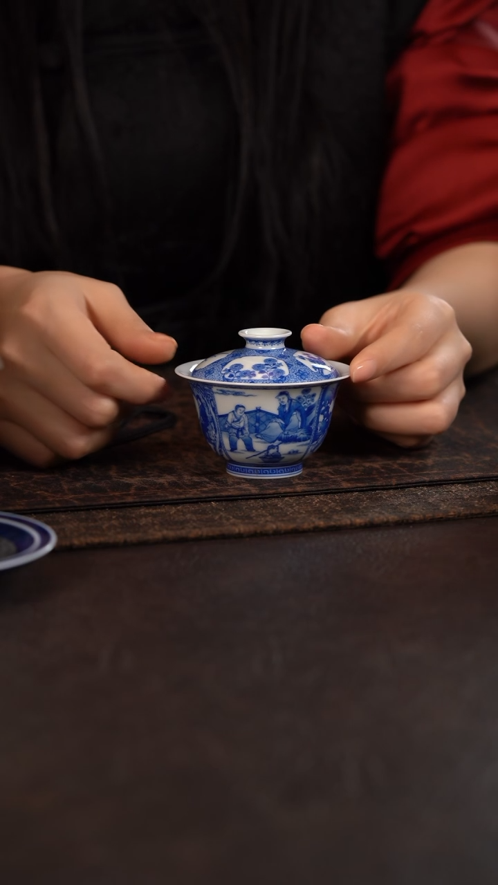 【闪购商品】杯仪贤堂青花四爱图盖碗