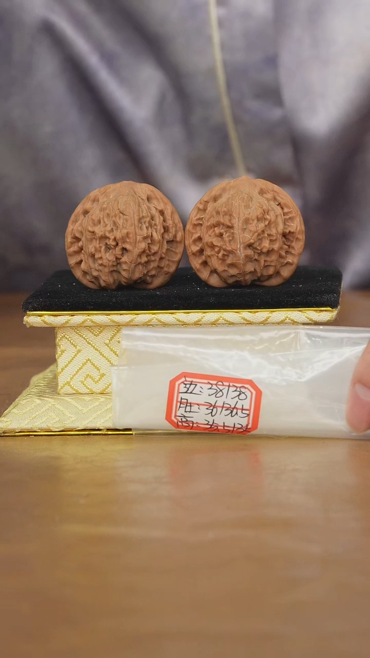 把件文玩核桃望月