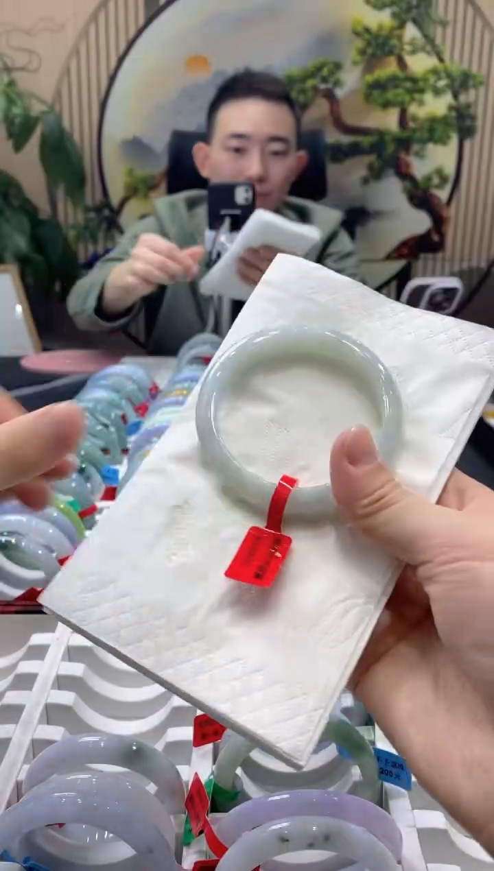 【闪购商品】翡翠手镯未镶嵌0000014959