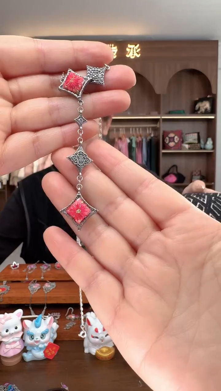 【闪购商品】织绣扶光苗绣传承150