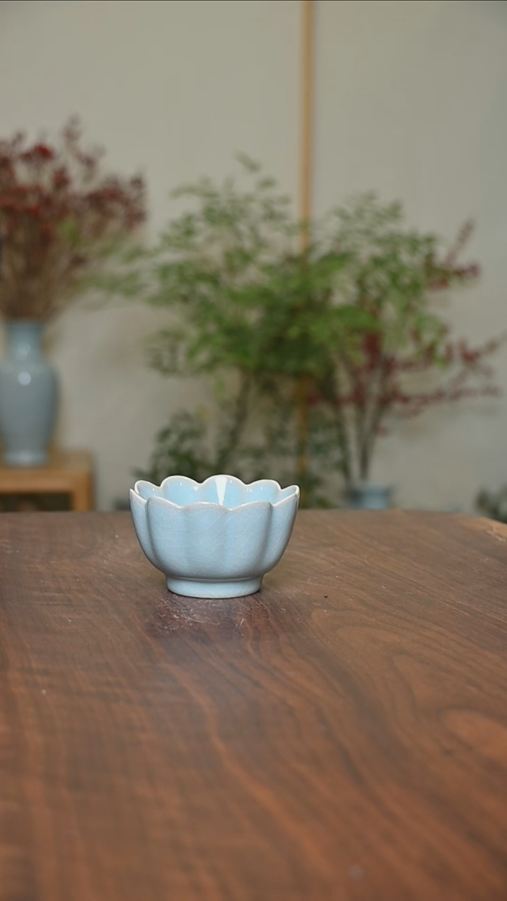 【闪购商品】其他微瑕天青釉朱家汝窑款莲花杯100毫升