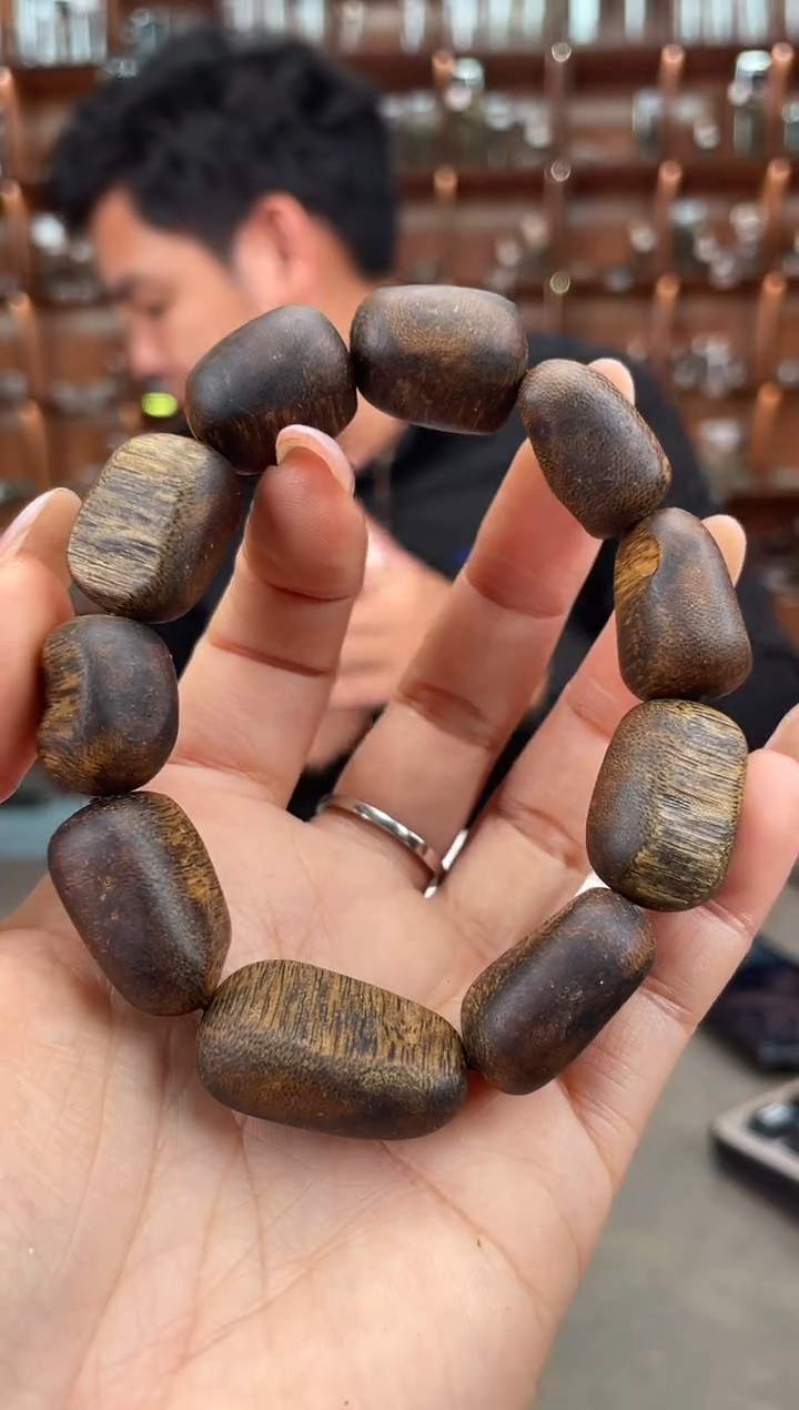 【闪购商品】沉香手串51号老料国香绿奇楠多样性发一条