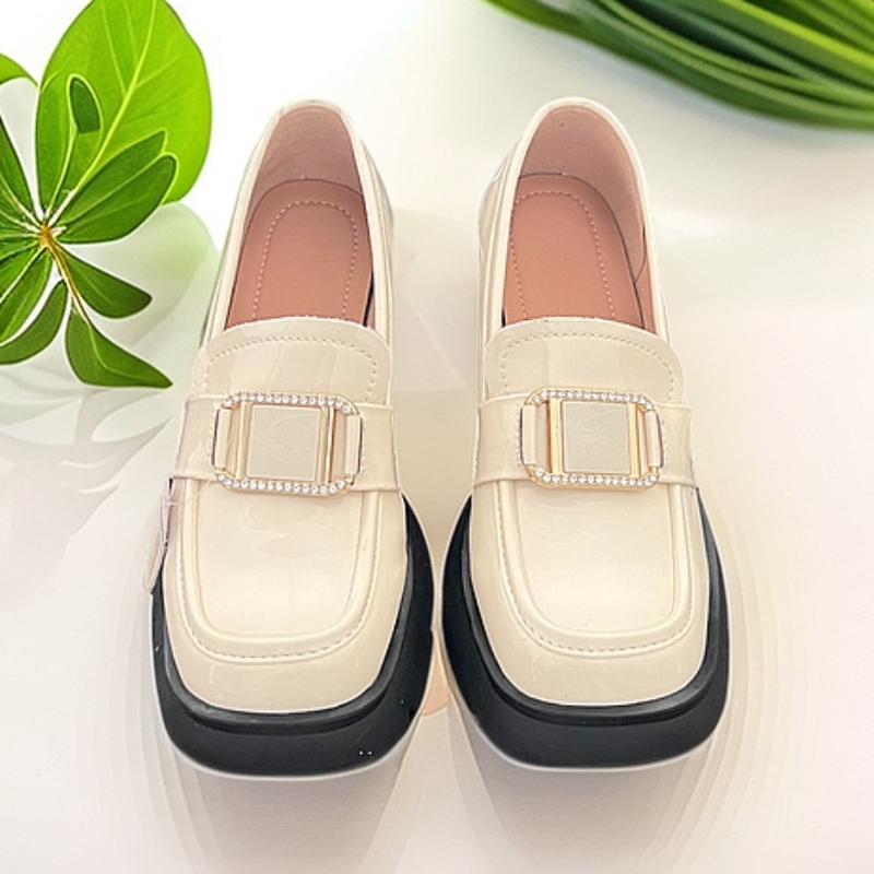 2309-1 39011真皮白色亮皮厚底增高乐福鞋小香风百搭舒适方扣女鞋