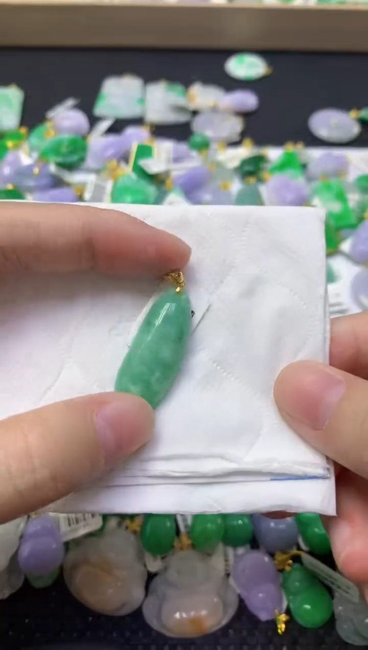 颈饰未镶嵌翡翠天然缅甸翡翠A货