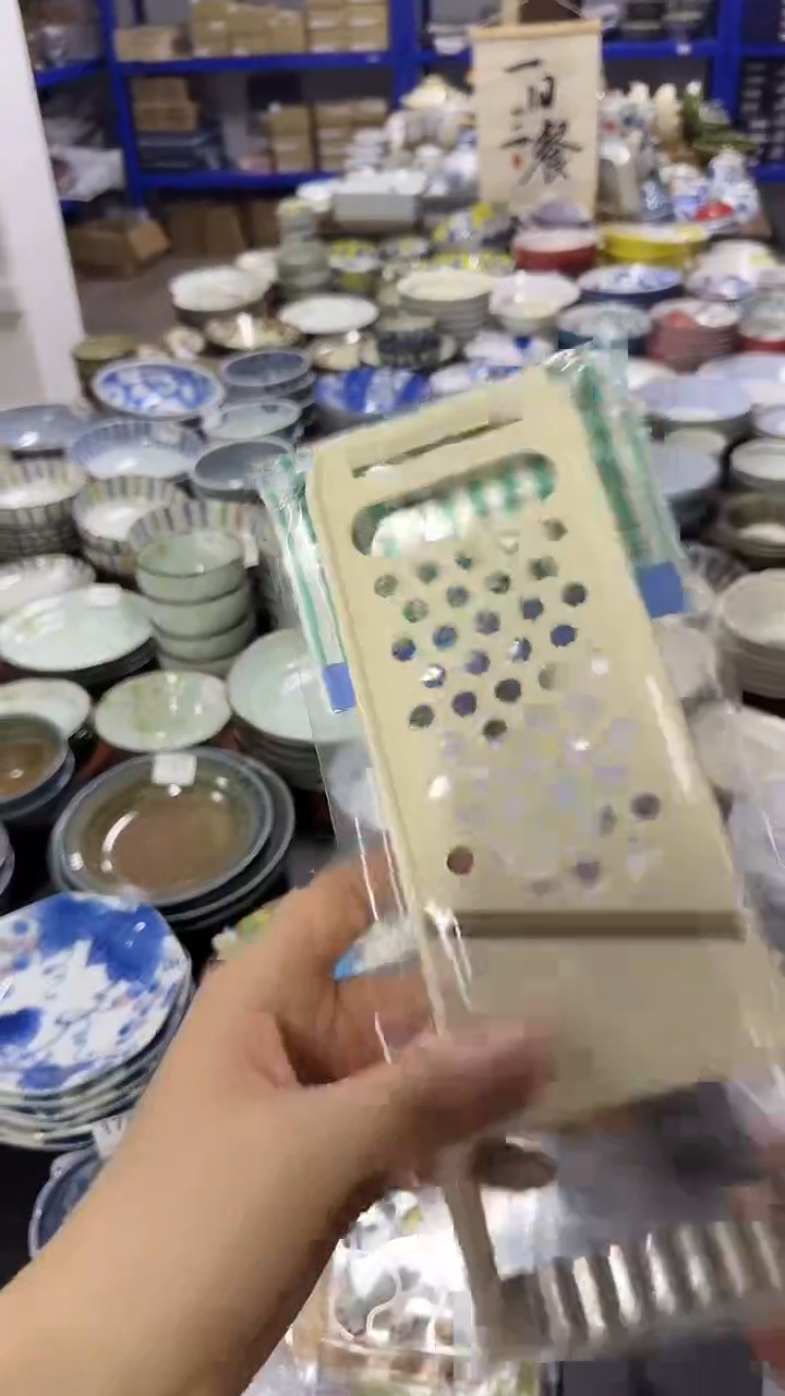 圆形日本进口餐具    削皮刀