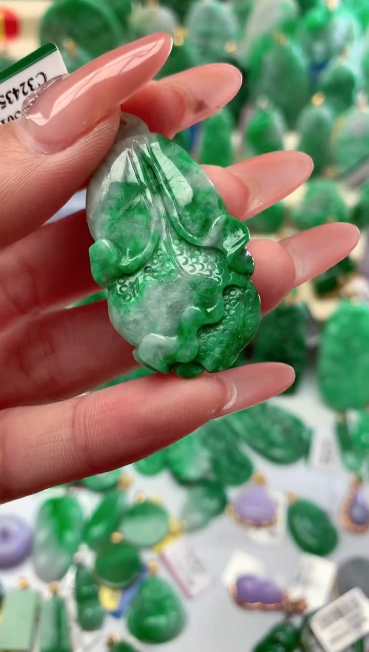 【闪购商品】翡翠颈饰18K金镶嵌挂件