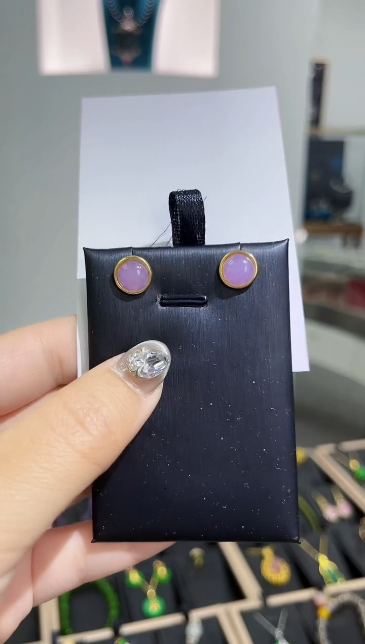 【闪购商品】石英质玉耳钉合金123多样性发其一