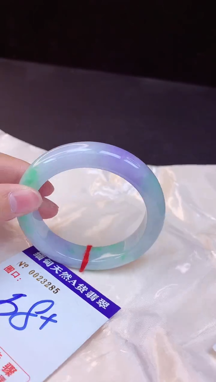 【闪购商品】翡翠手镯未镶嵌58+             