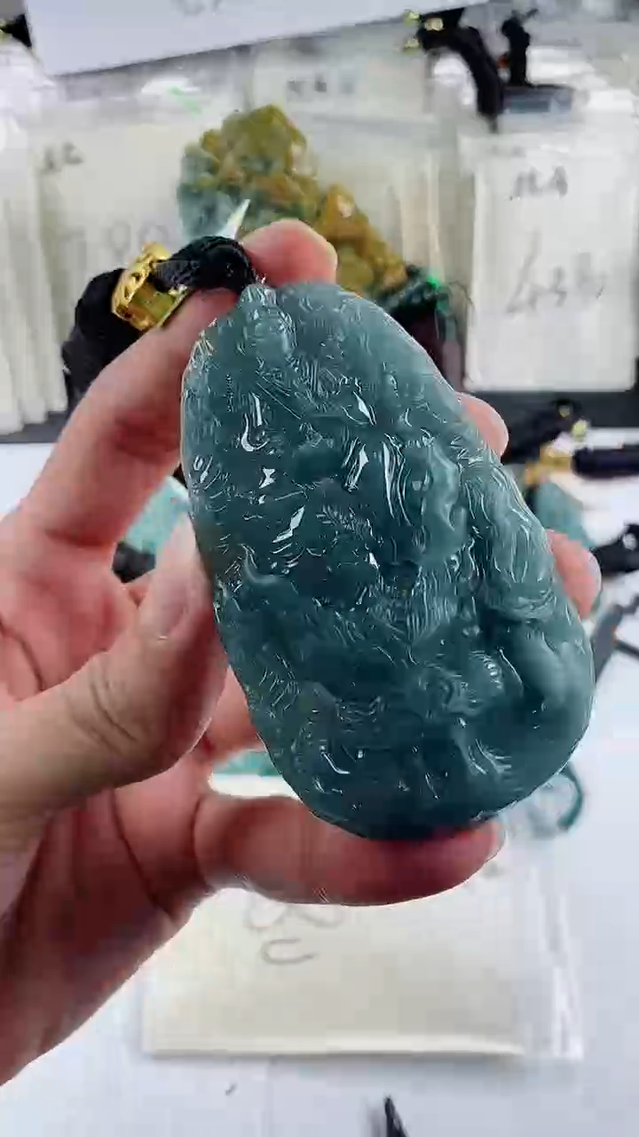 【闪购商品】翡翠颈饰未镶嵌