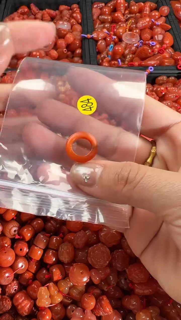 【闪购商品】南红玛瑙颈饰未镶嵌1