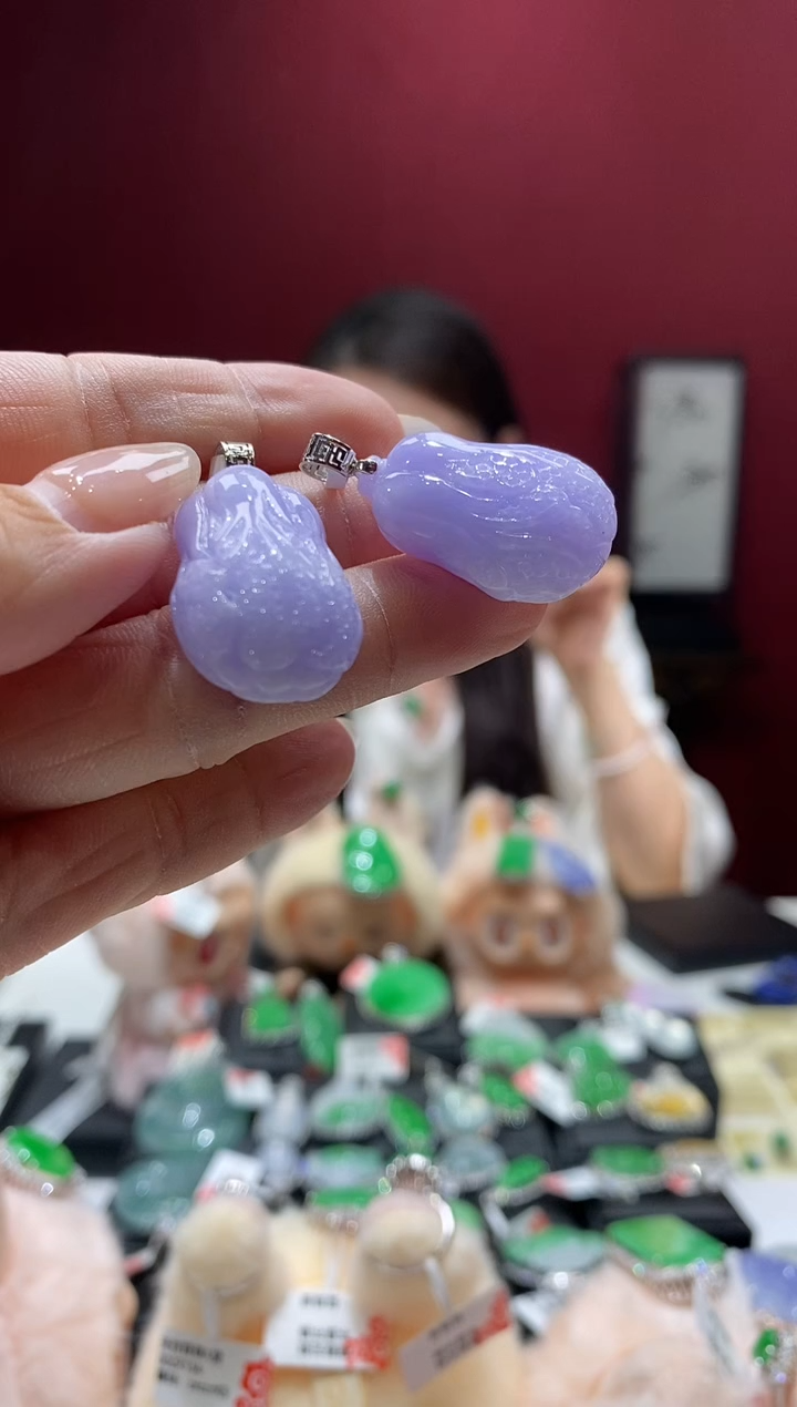 吊坠(不含链)18K金镶嵌翡翠白菜-多样性，发其一