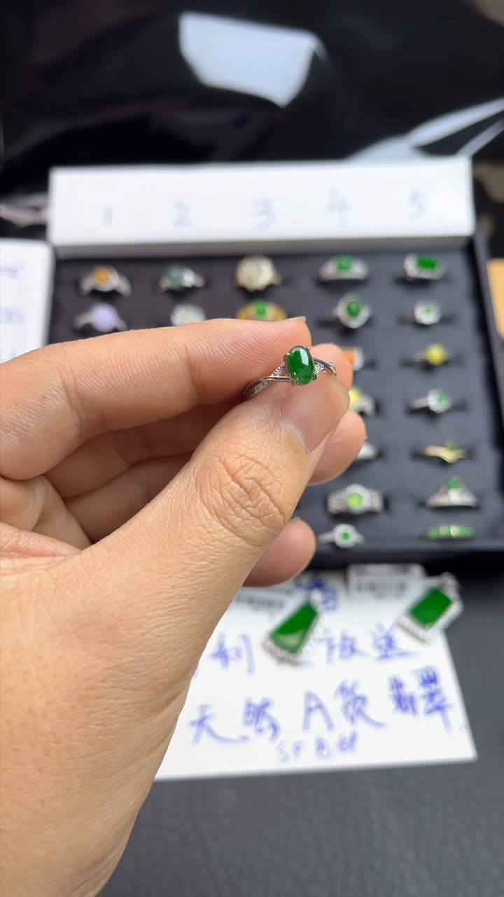 【闪购商品】翡翠戒指银S925镶嵌女士戒指