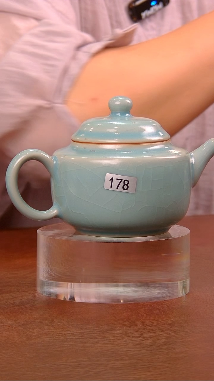 【闪购商品】瓷片178德钟壶.............