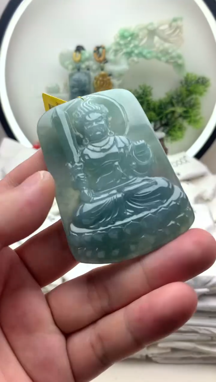 颈饰未镶嵌翡翠不动明王