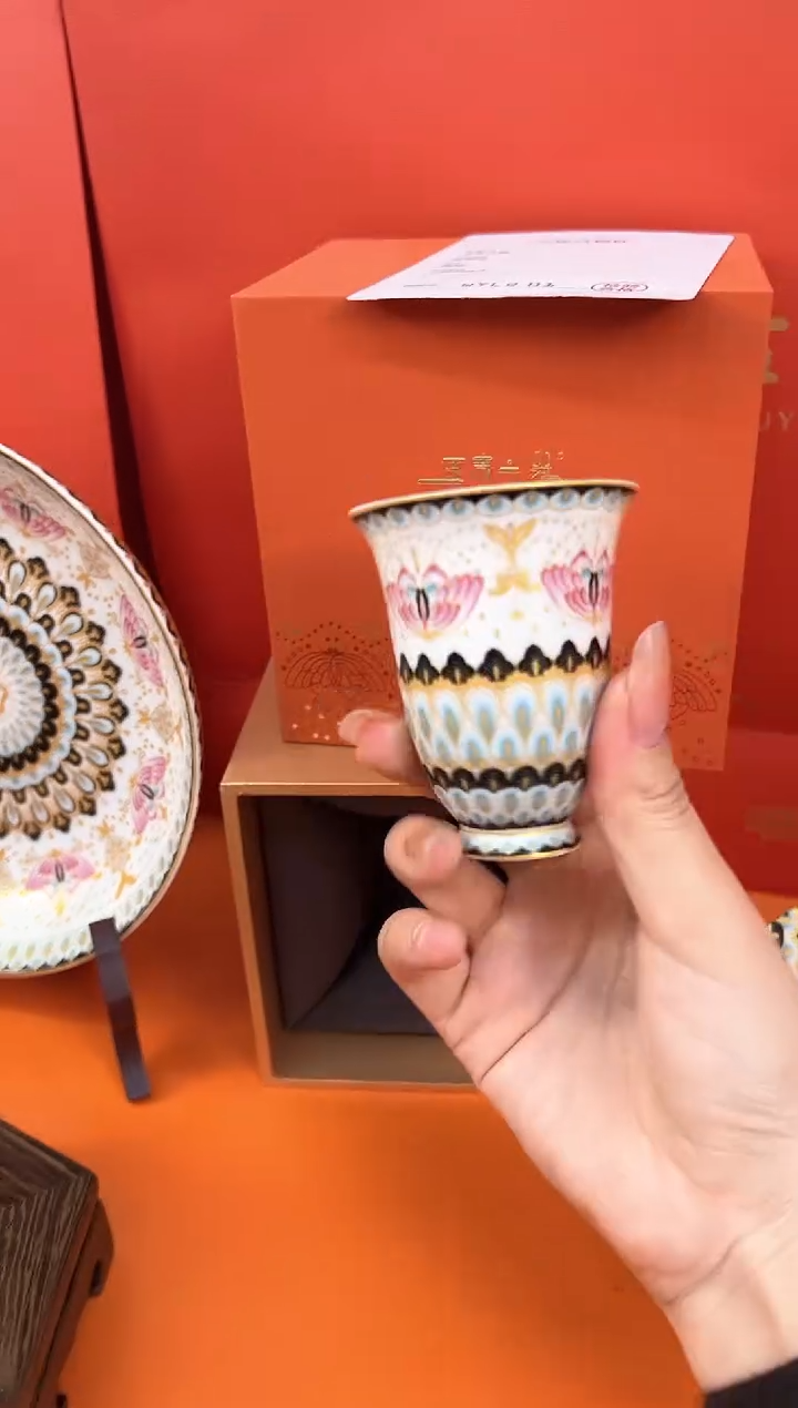 瓷片小乔闪电购产品