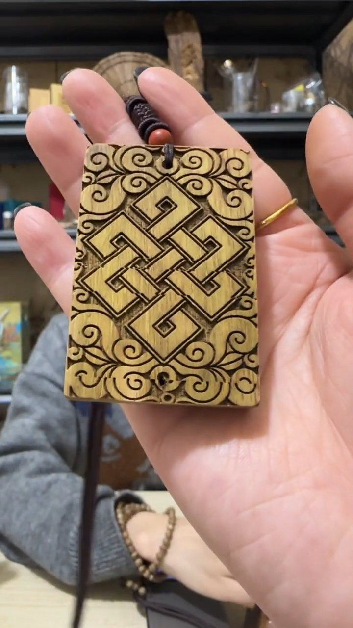 【闪购商品】沉香吊坠7号芽庄野料雕刻牌