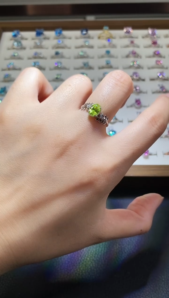 橄榄石戒指银S925镶嵌S925