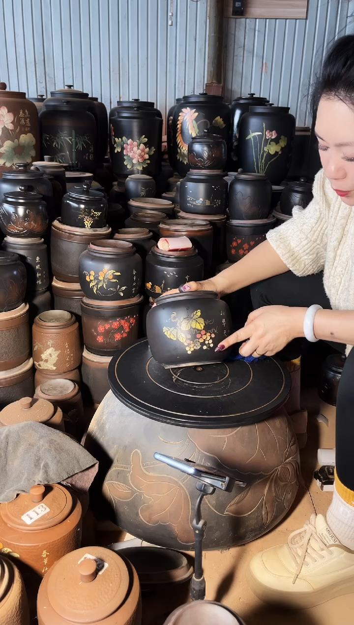【闪购商品】壶瑕疵茶叶罐 苹果彩填   472