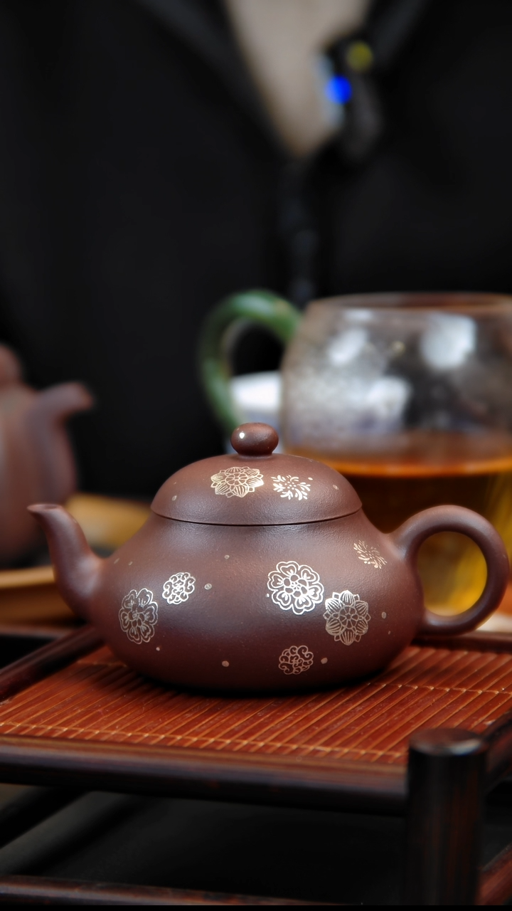 【闪购商品】紫砂茶壶法人实体人数太少太少沙滩上