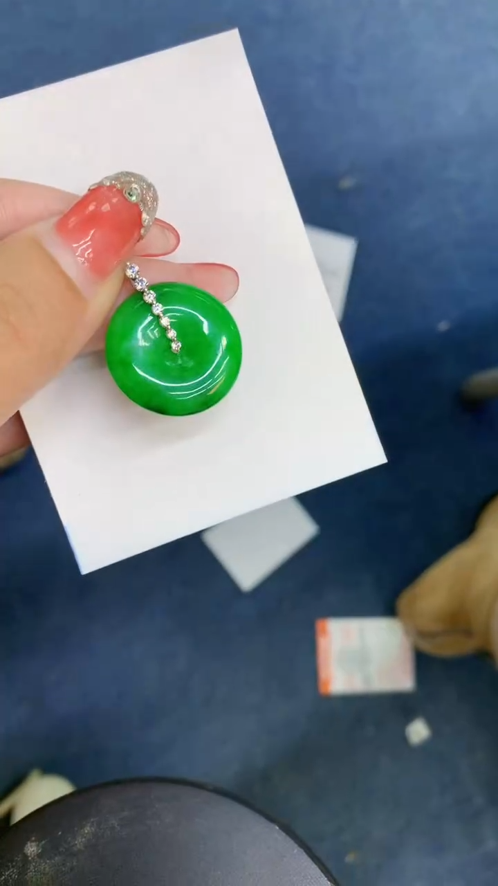 颈饰18K金镶嵌翡翠H****店1