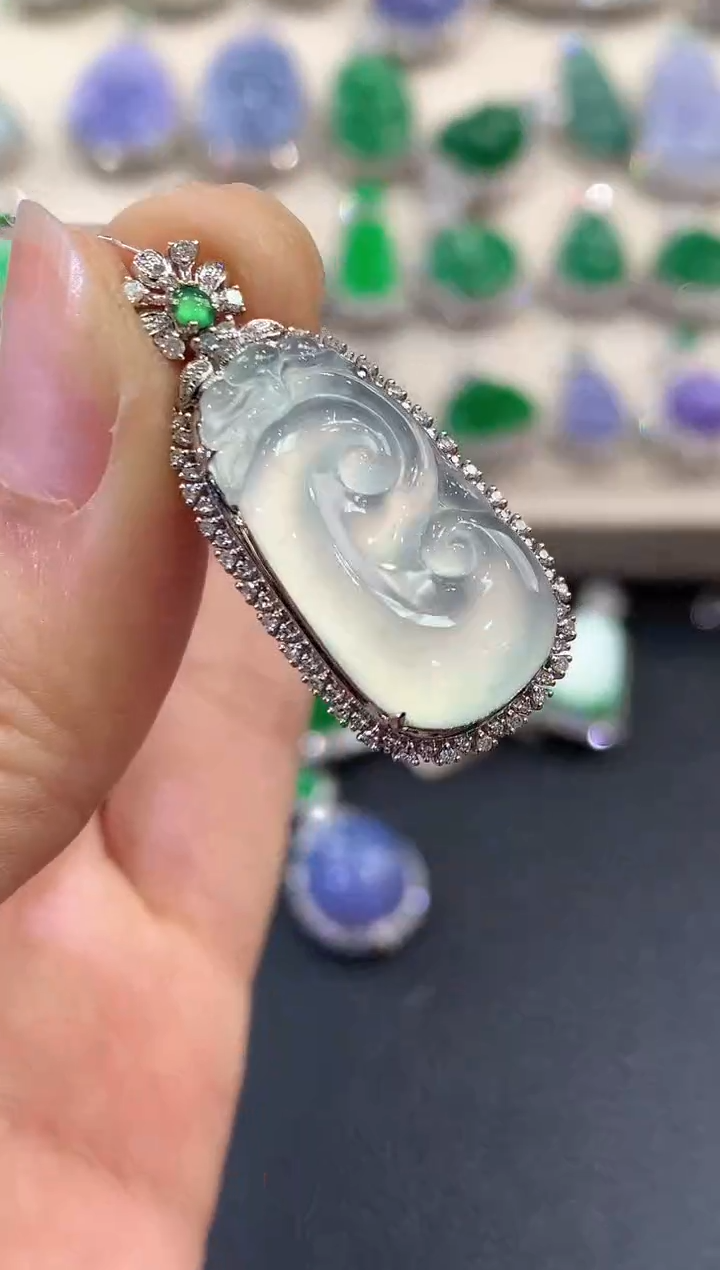 【闪购商品】翡翠吊坠(不含链)18K金镶嵌C160