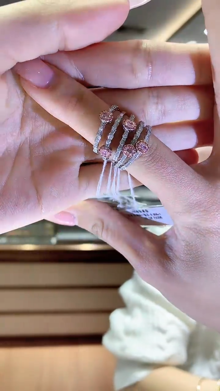 【闪购商品】钻石戒指18K金镶嵌戒指多样性发一