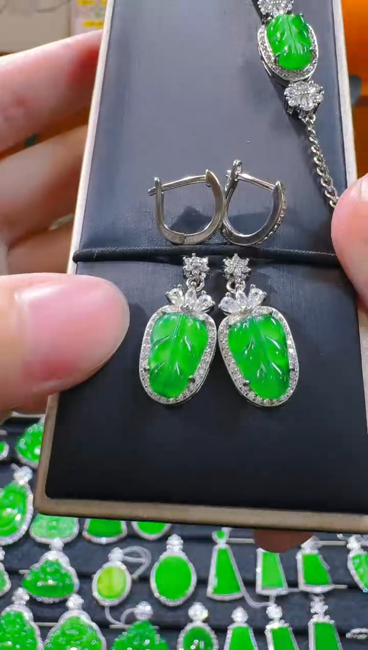 【闪购商品】翡翠耳饰未镶嵌天然a货翡翠