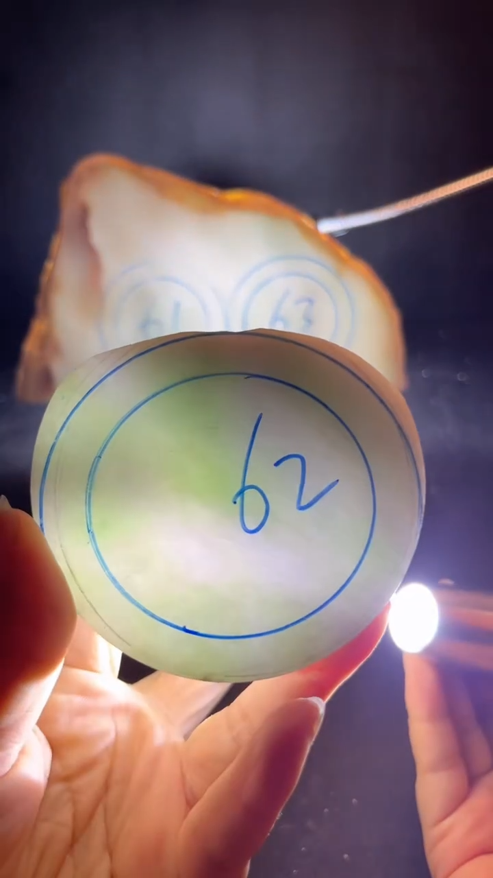 定制翡翠手镯未镶嵌安*翡翠