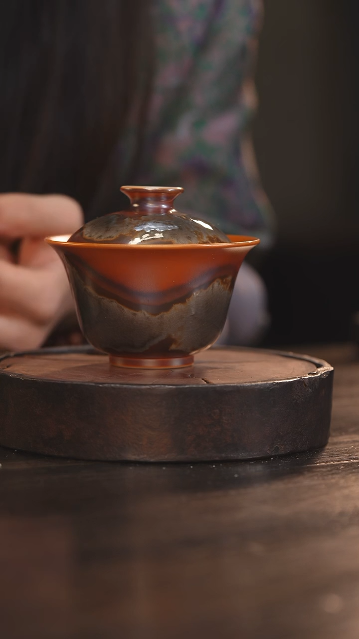 【闪购商品】杯39柴房陶瓷丨金红落灰盖碗