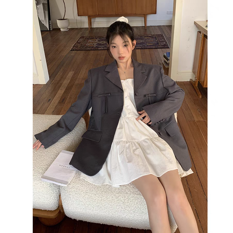 大码女装胖mm韩版宽松设计感气质蝴蝶结包扣西装外套女高端中长款