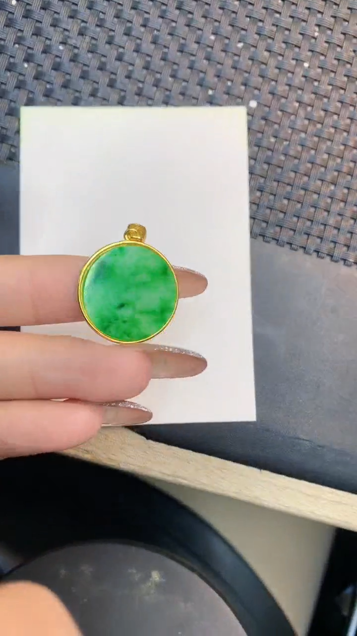 颈饰未镶嵌翡翠1